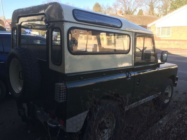 1979 Green Land Rover Defender SUV