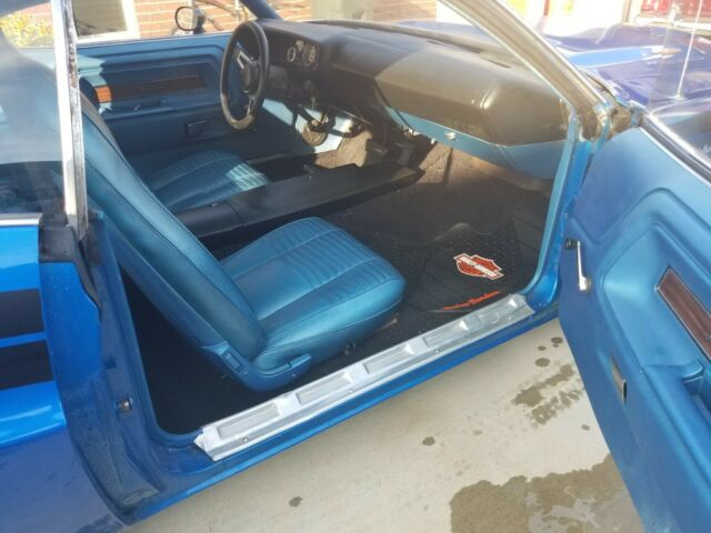 1970 Blue Dodge Challenger Coupe