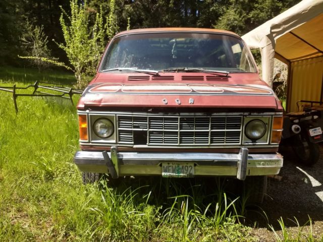 1979 Burgundy Dodge Ram Van