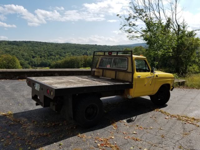 1979 Yellow Ford F-100