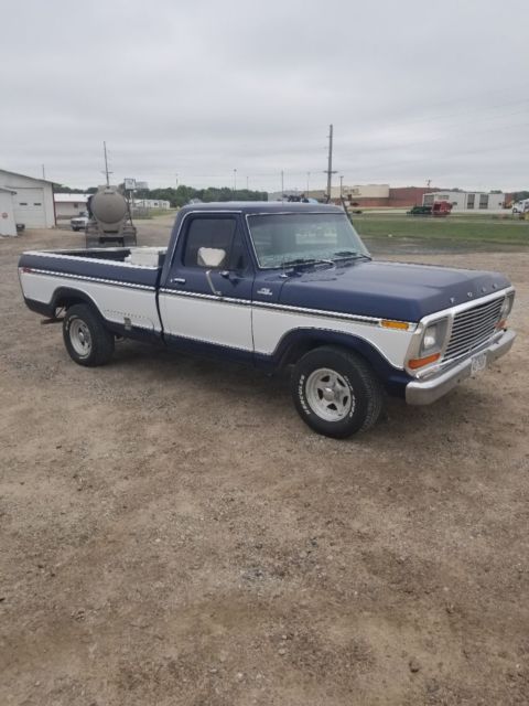 1979 Blu/whi Ford F-150 Standard Cab Pickup