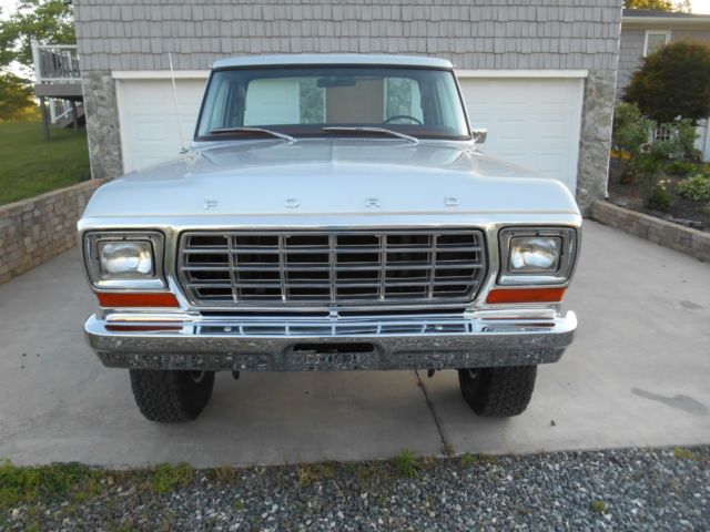 1979 Red/Silver Ford F-150 Std Cab Short Bed