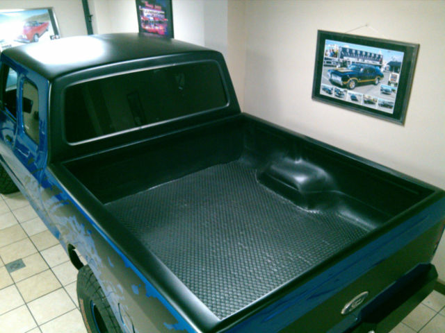 1979 BLUE & BLACK Ford F-150 SUPER CAB