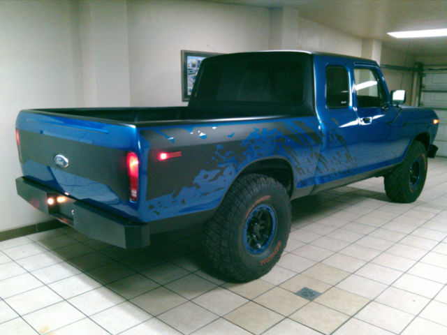 1979 BLUE & BLACK Ford F-150 SUPER CAB
