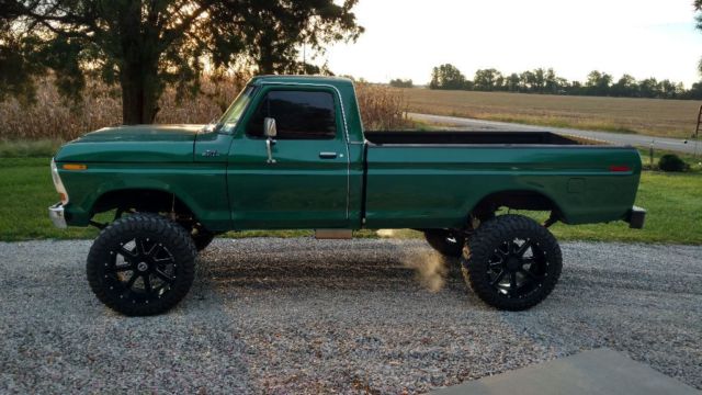 1979 Green Ford F-250 Standard Cab Pickup