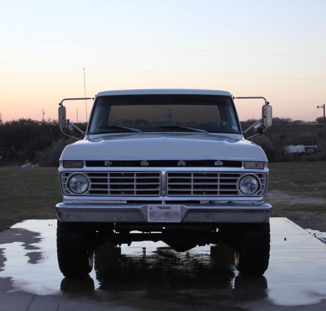 1979 White Ford F-250