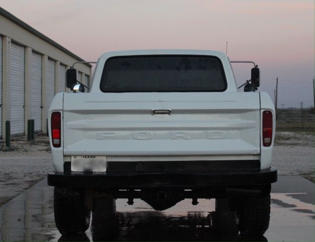 1979 White Ford F-250
