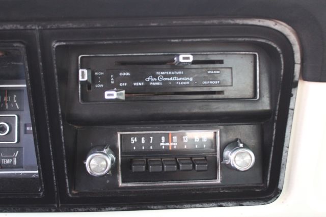 1979 White Ford F-250