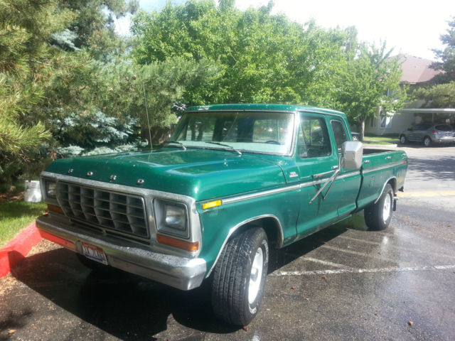 1979 Green Ford F-250 Extended Cab Pickup