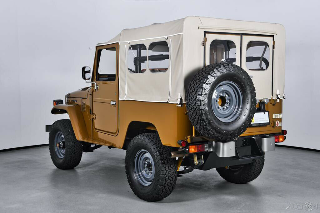 1979 Gray Toyota FJ40