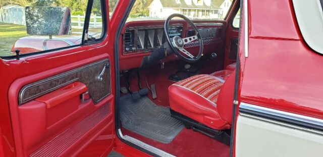 1979 Red Ford Bronco SUV