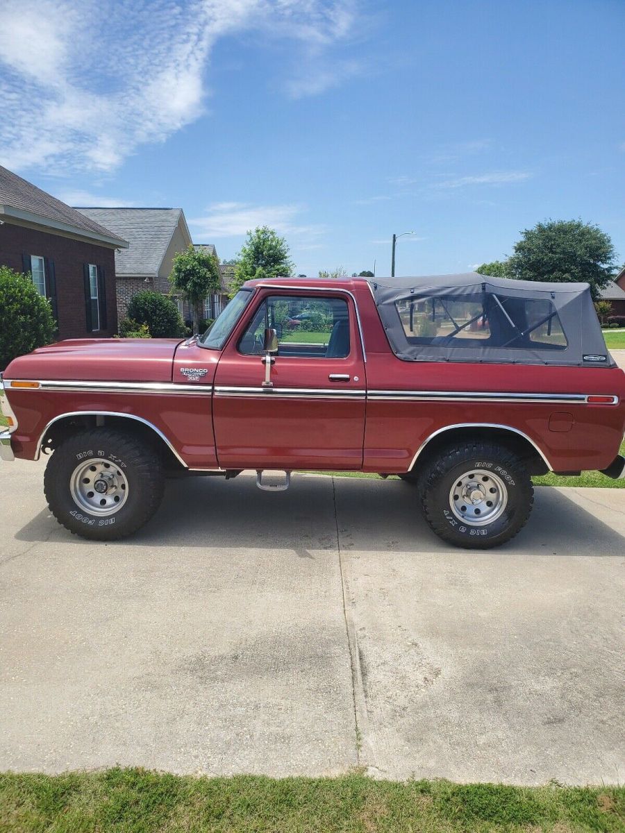 1979 Red Ford Bronco SUV