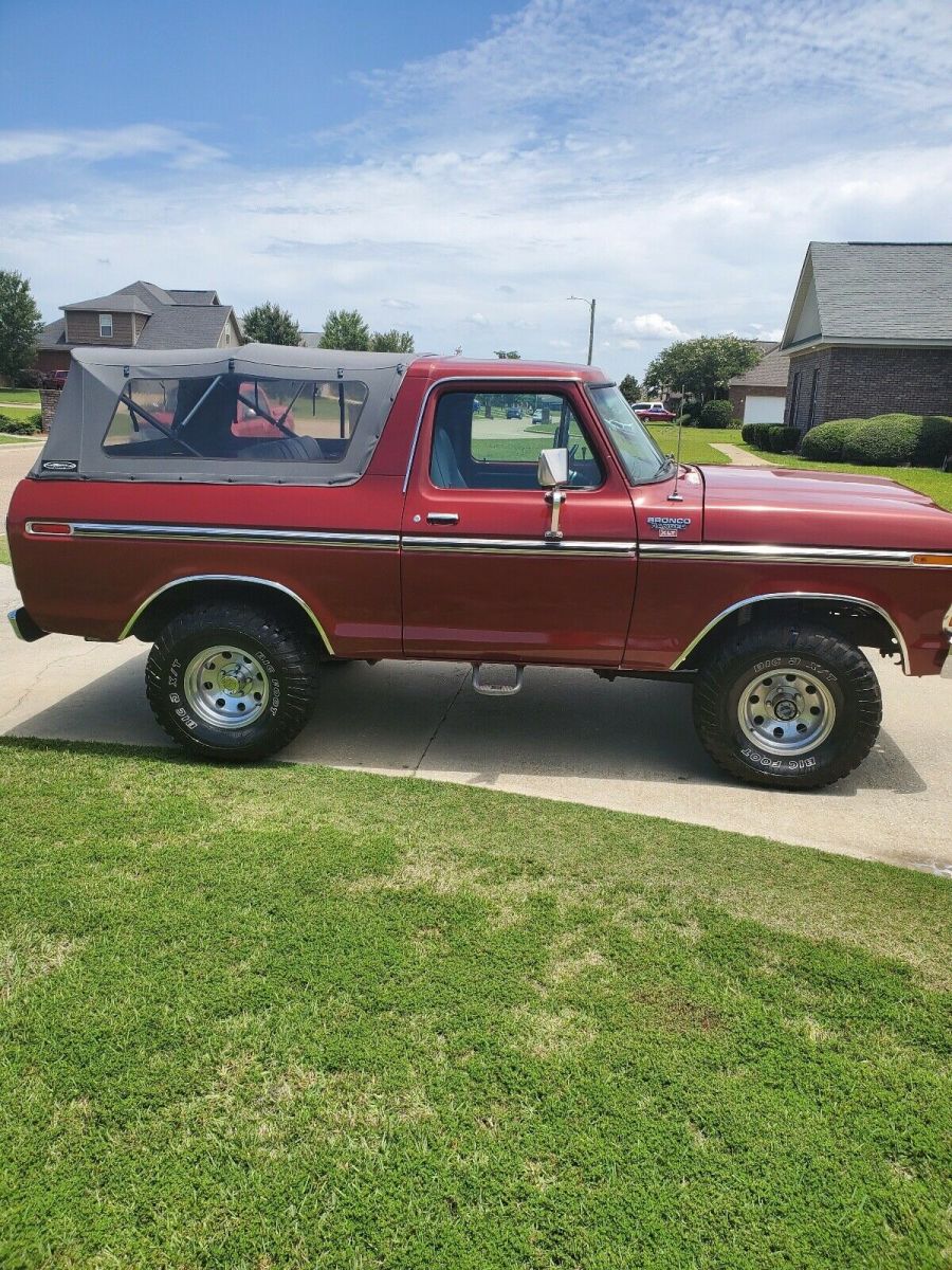 1979 Red Ford Bronco SUV