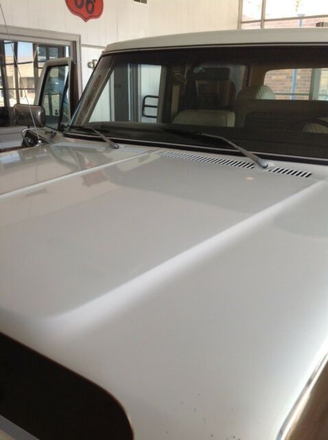 1979 White Ford Bronco SUV