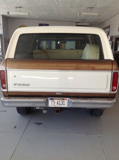 1979 White Ford Bronco SUV