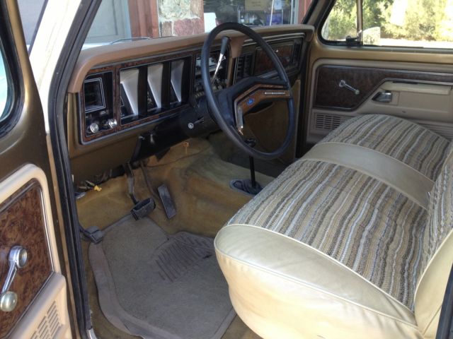 1979 Brown Ford Bronco SUV