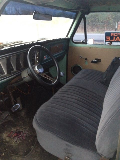 1979 Yellow Ford F-100 Stepside