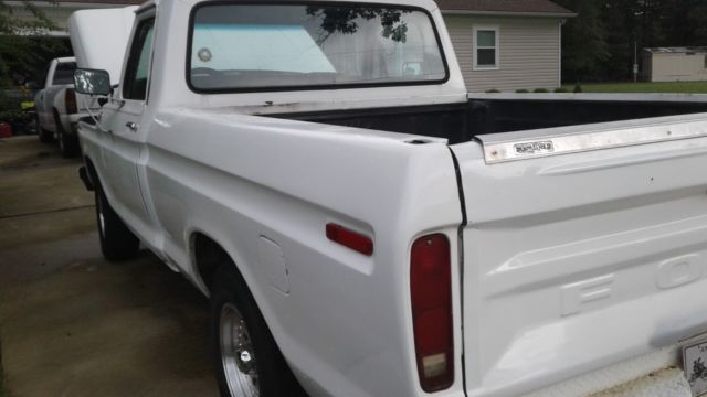 1979 White Ford F-100 Cab & Chassis