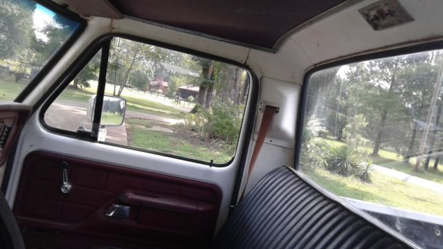 1979 White Ford F-100 Cab & Chassis