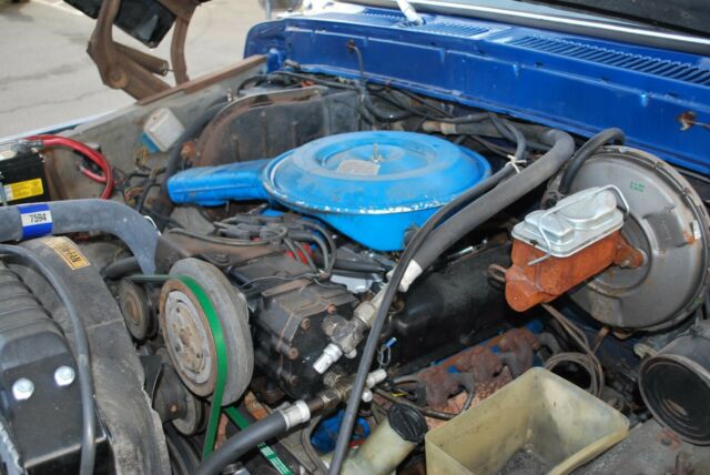 1979 Blue/Silver Ford F-100 Standard Cab Pickup
