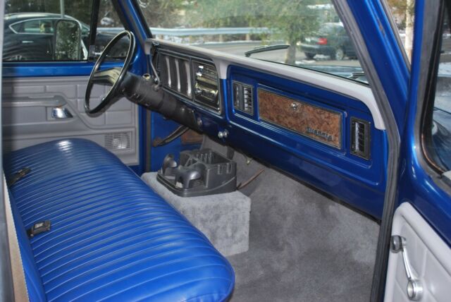 1979 Blue/Silver Ford F-100 Standard Cab Pickup