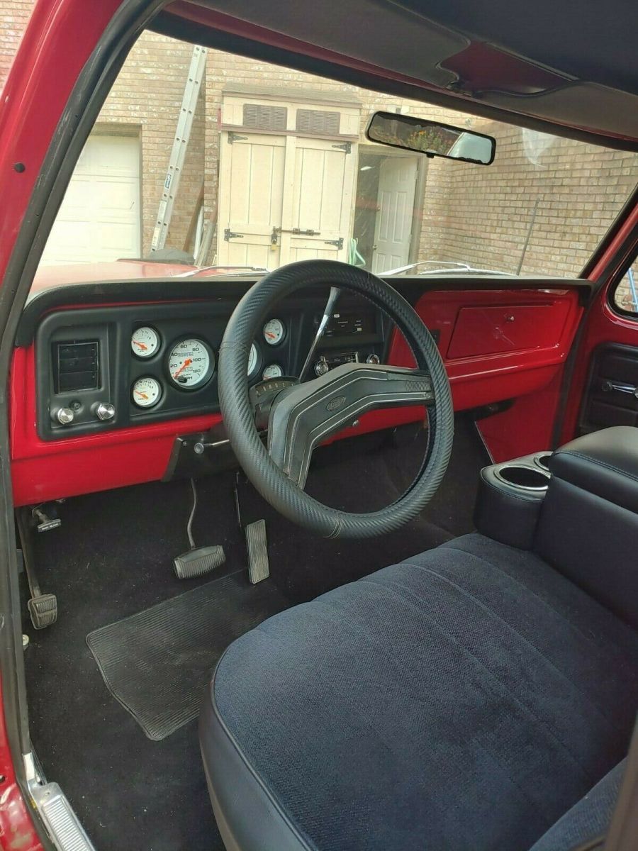 1979 Ford F-100 Cab & Chassis