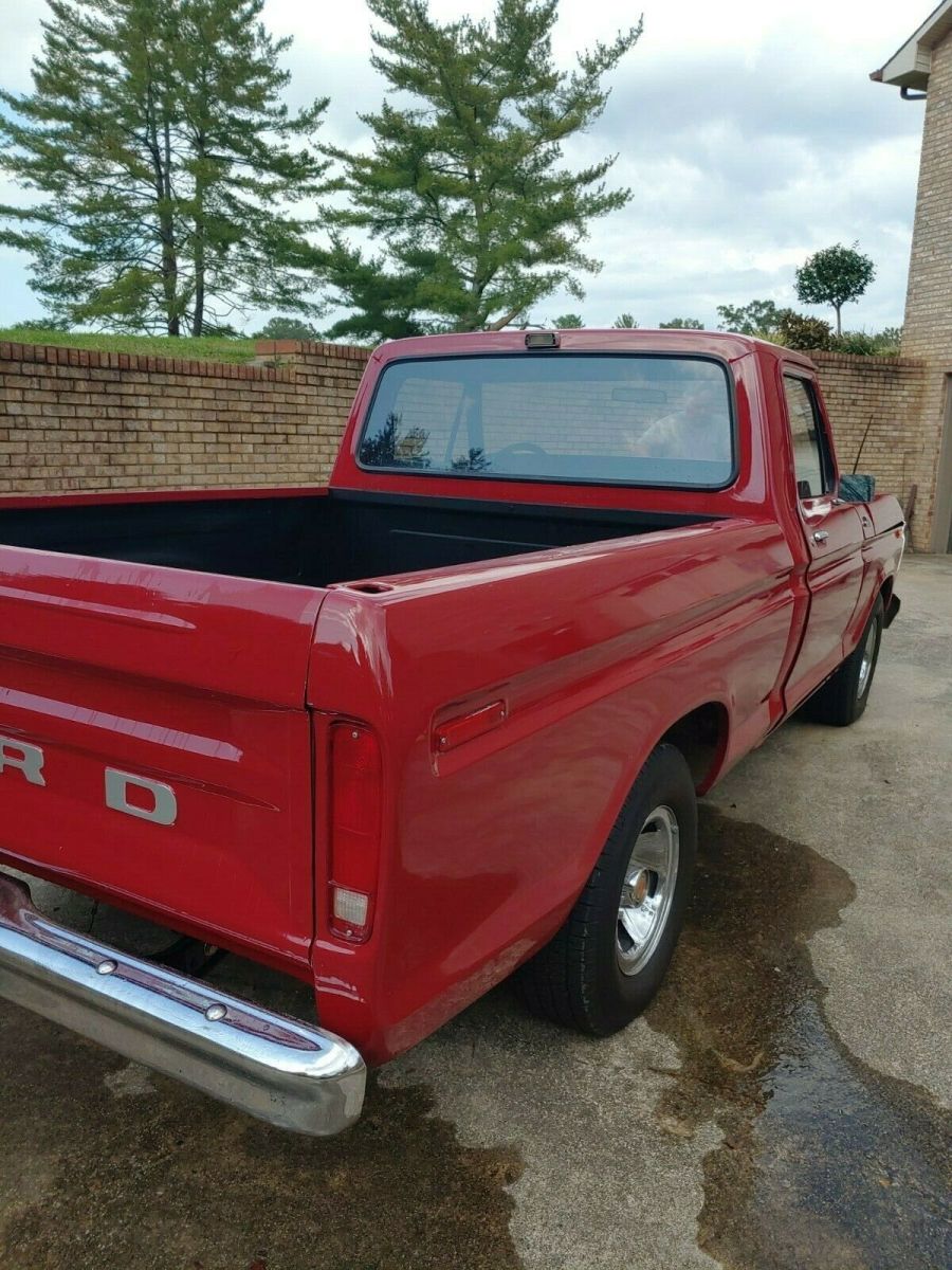 1979 Ford F-100 Cab & Chassis