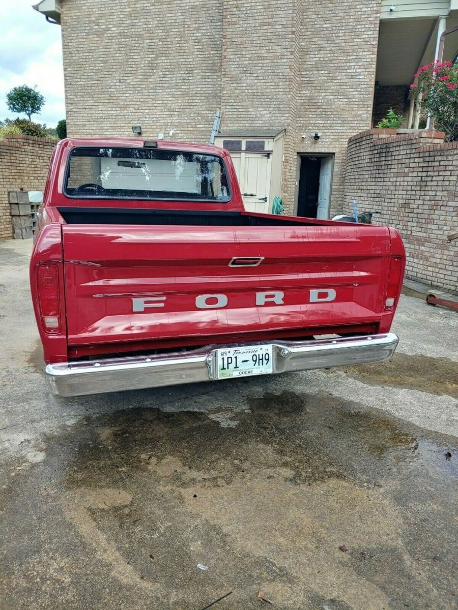 1979 Ford F-100 Cab & Chassis