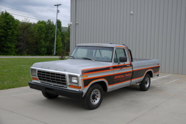 1979 Silver Ford F-150 Standard Cab Pickup