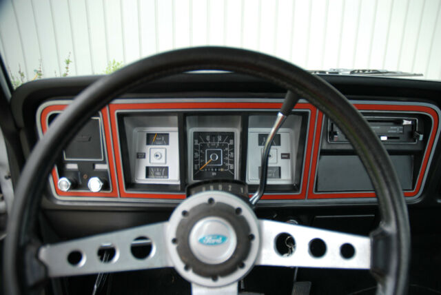 1979 Silver Ford F-150 Standard Cab Pickup