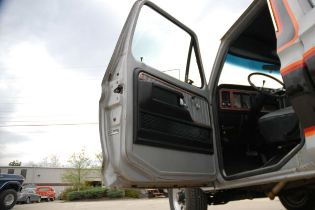 1979 Silver Ford F-150 Standard Cab Pickup