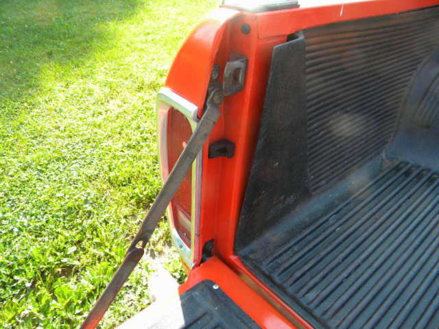 1979 Orange Ford F-150 Full size Bed