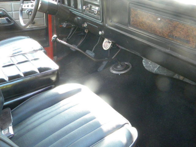 1979 Orange Ford F-150 Full size Bed
