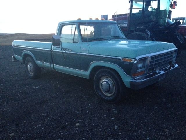 1979 White Ford F-250 Standard Cab Pickup