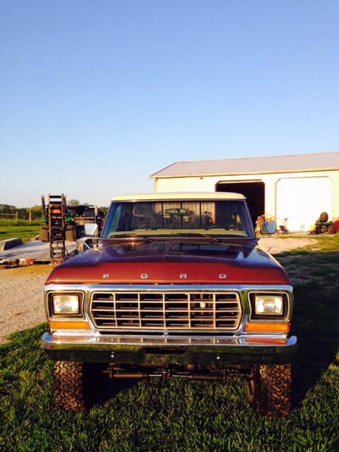 1979 Yellow/Brown Ford F-250 Standard Cab Pickup