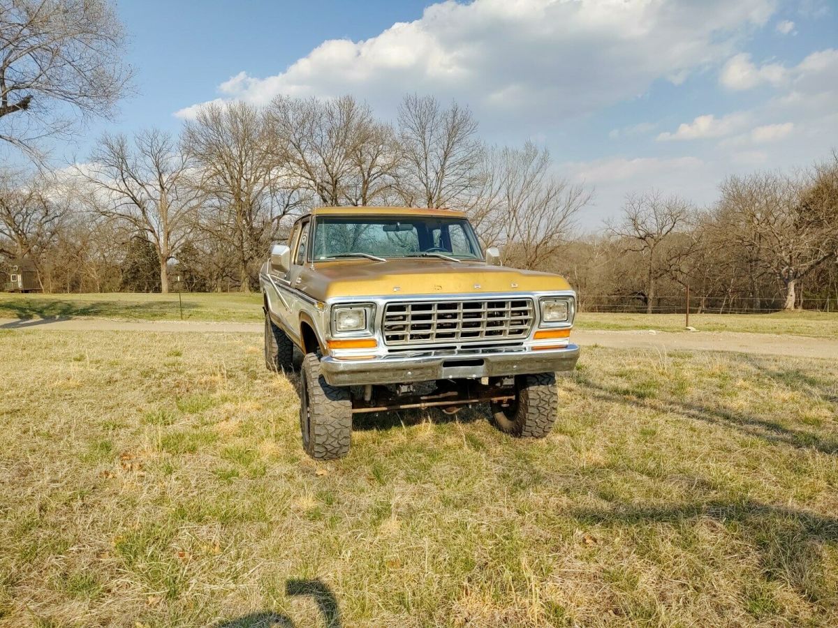 1979 Brown Ford F-250 Extended Cab Pickup