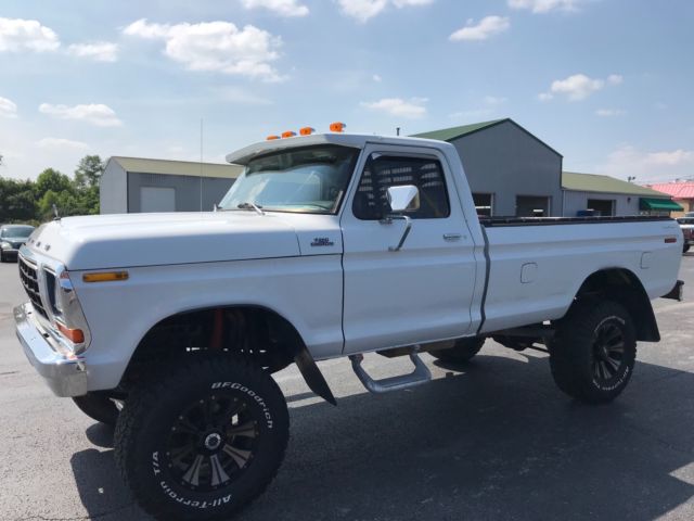 1979 white Ford F-250