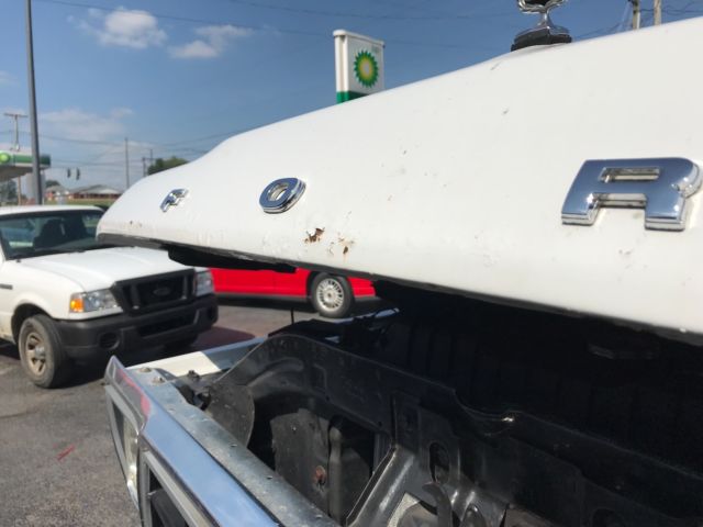 1979 white Ford F-250