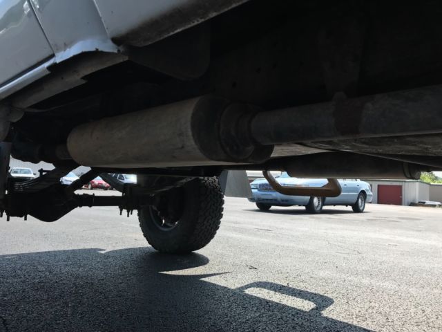 1979 white Ford F-250