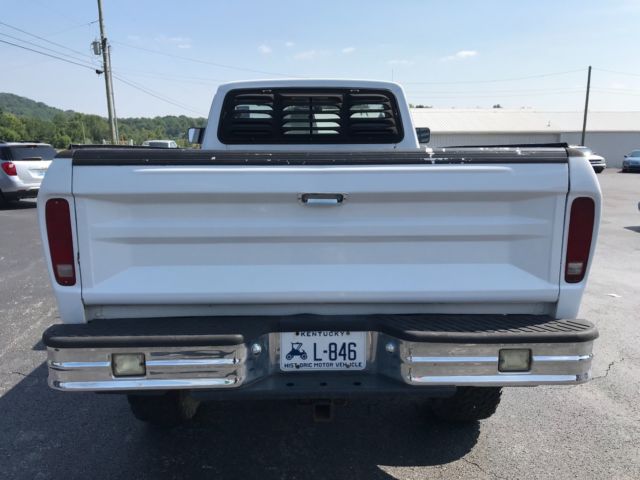 1979 white Ford F-250