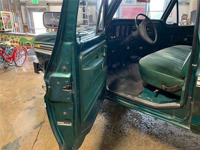 1979 Green Ford F-250 Pickup Truck