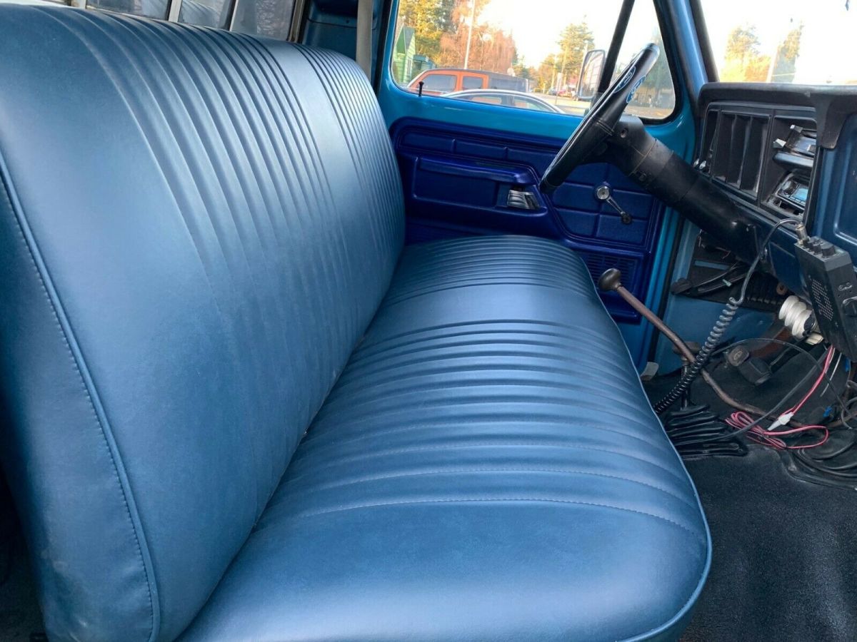 1979 Blue Ford F-250 Cab & Chassis
