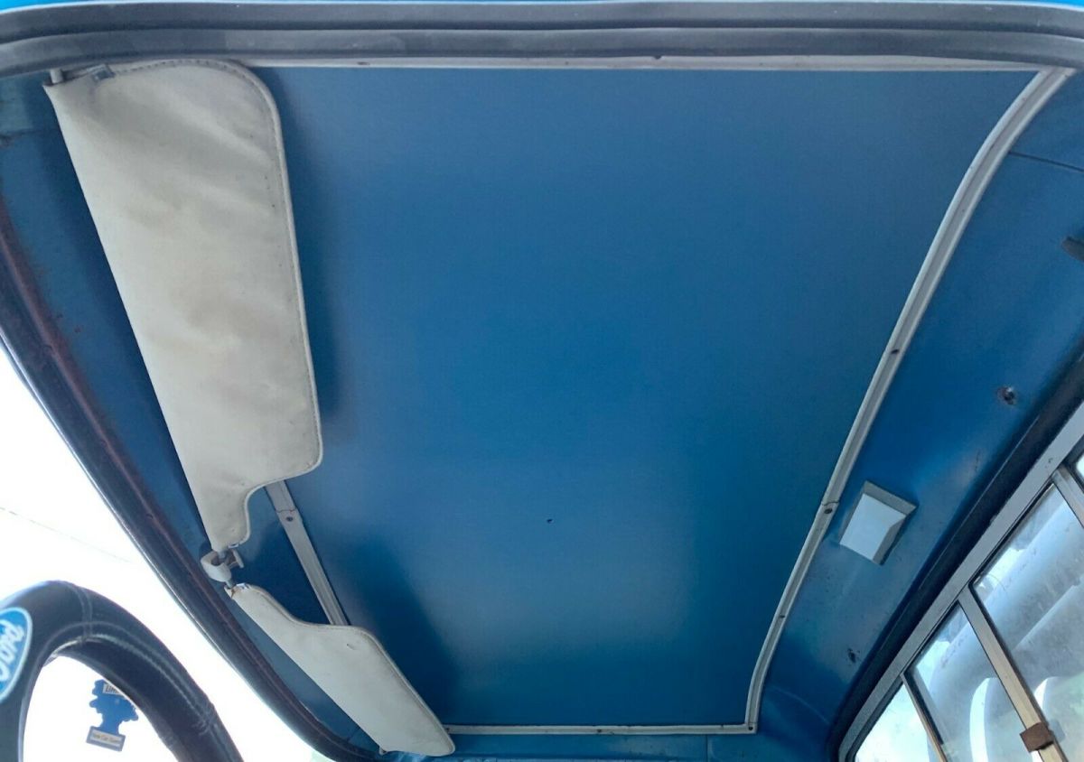 1979 Blue Ford F-250 Cab & Chassis