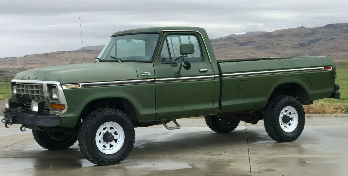 1979 Green Ford F-250 Standard Cab Pickup