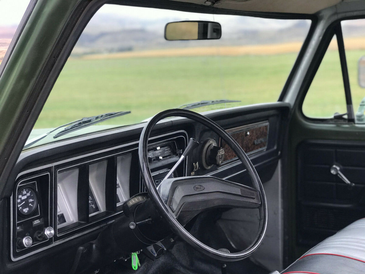 1979 Green Ford F-250 Standard Cab Pickup