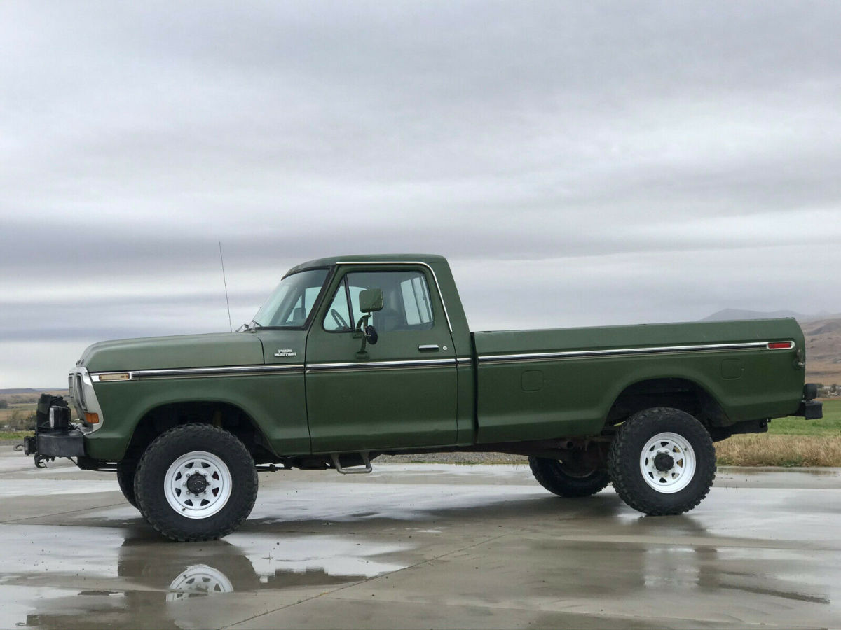 1979 Green Ford F-250 Standard Cab Pickup