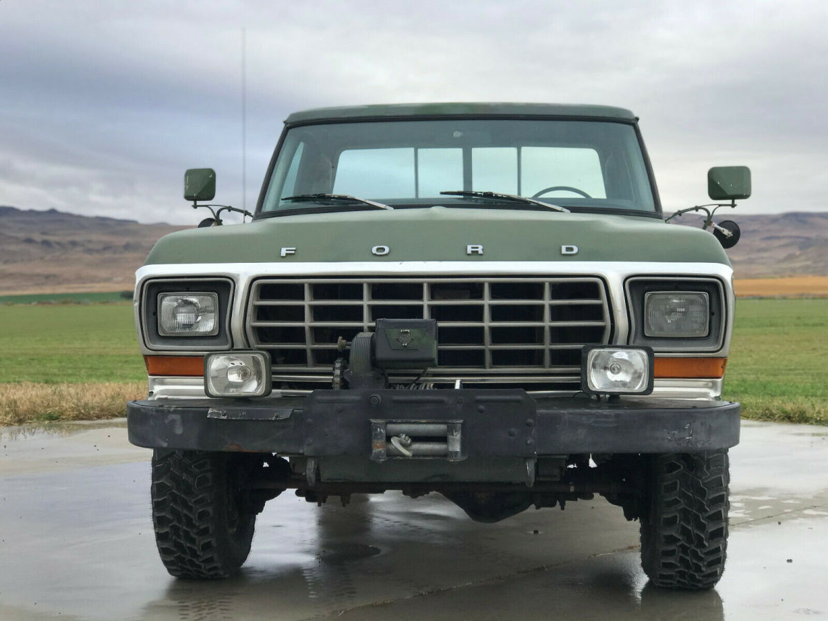1979 Green Ford F-250 Standard Cab Pickup