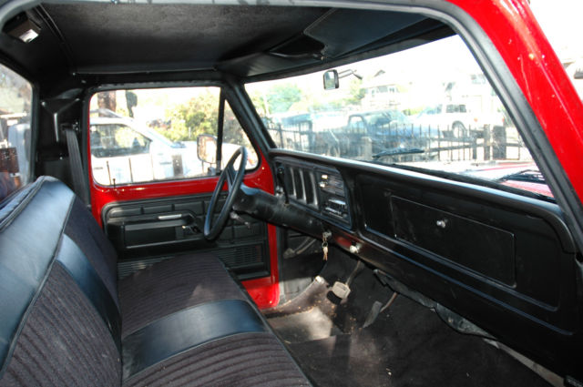 1979 Red Ford F-100 Pick-up