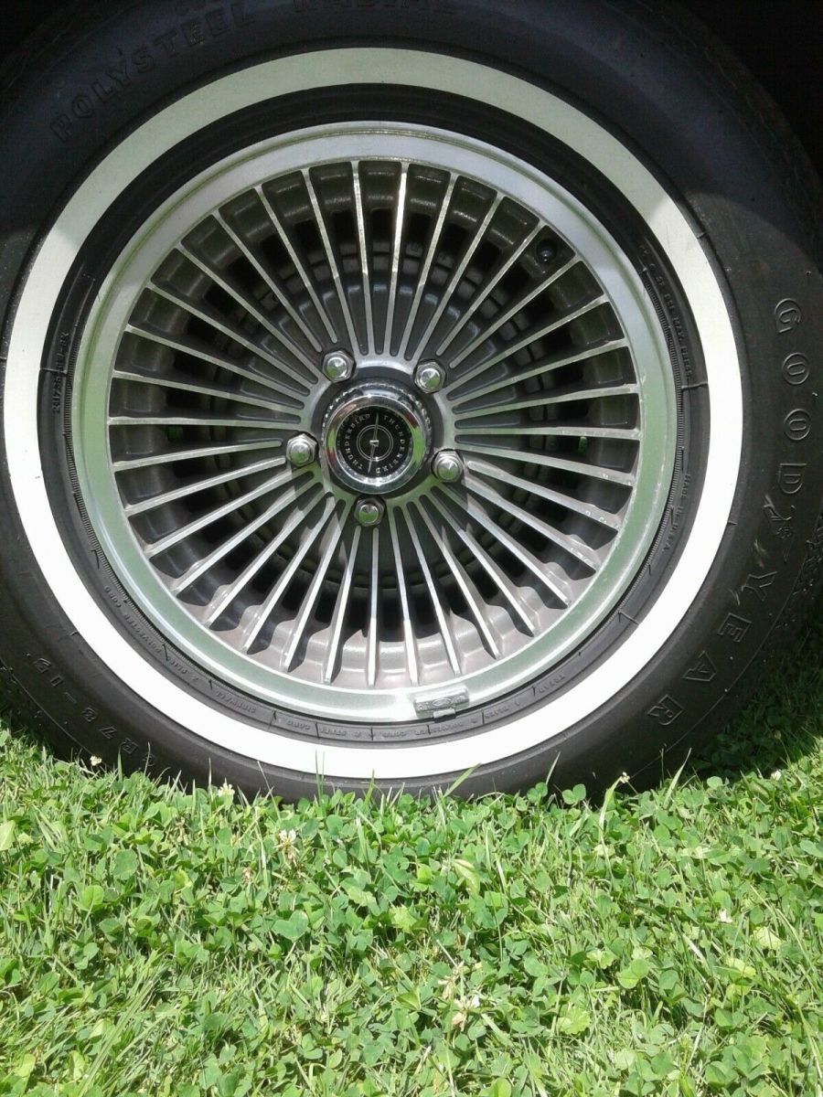 1979 Silver Ford Thunderbird Coupe