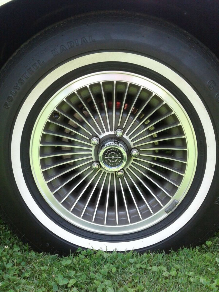 1979 Silver Ford Thunderbird Coupe